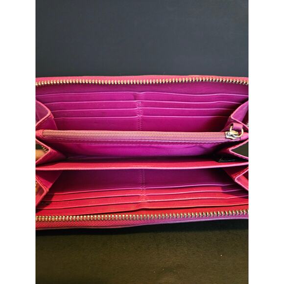 Coach Canvas and Leather Wallet. EUC - Picture 4 of 4